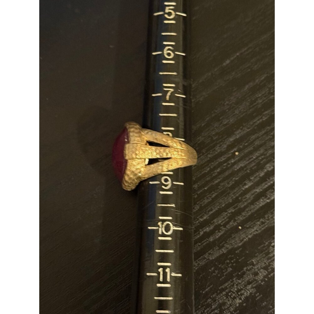Large‎ Ruby Ring - Picture 7 of 7